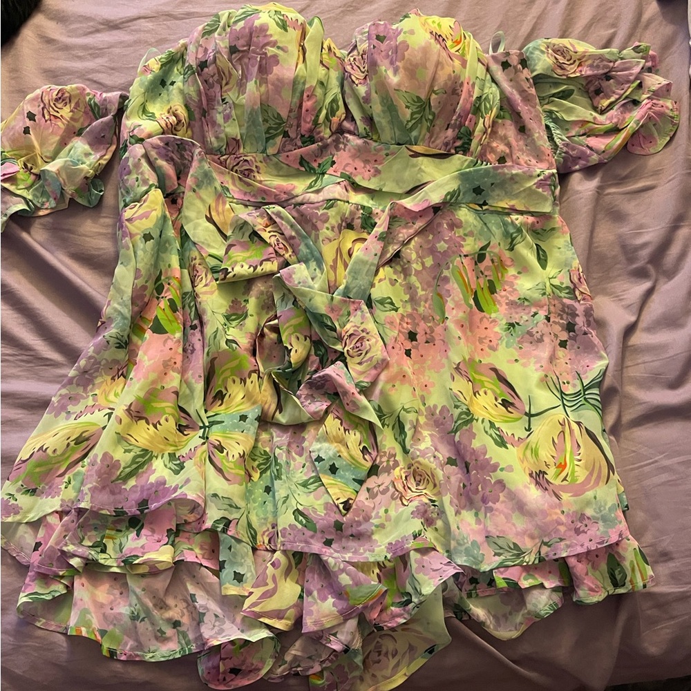 Pastel romper with zipper along the back